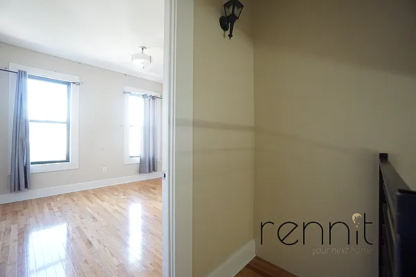 Rented by Rennit Inc. | media 21