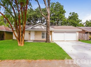 2706 Dewberry Ln, Pasadena, TX 77502