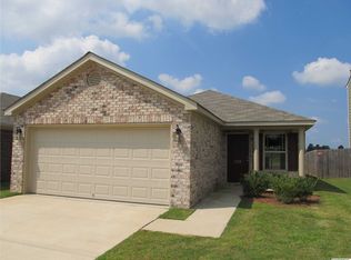 228 Bermuda Lakes Dr, Meridianville, AL 35759