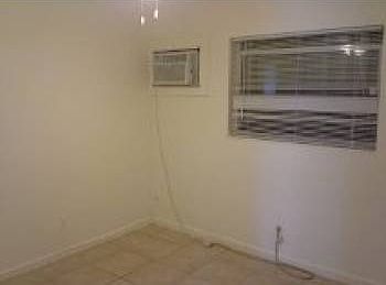 1st image of 1981 NE 6th St APT 1