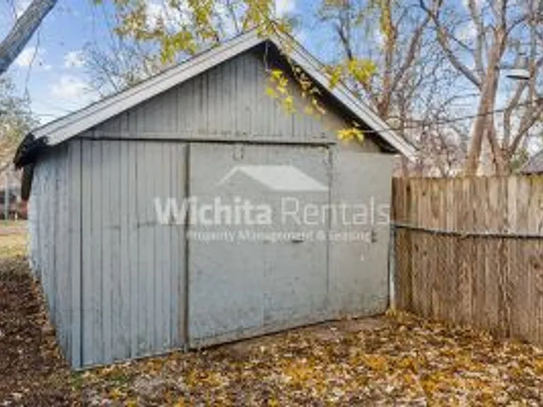 531 S Meridian Ave — Photo 3