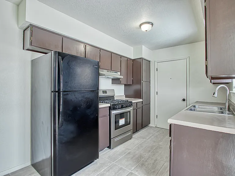 10720 McAllen Pl — Photo 16
