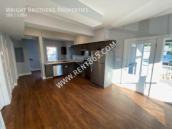 2nd image of 1418 Forest Ave SW #1418