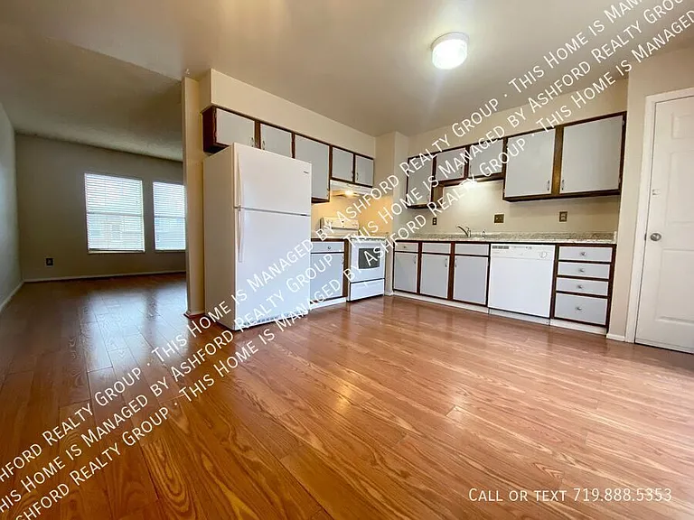 2308 Vintage Dr — Photo 7