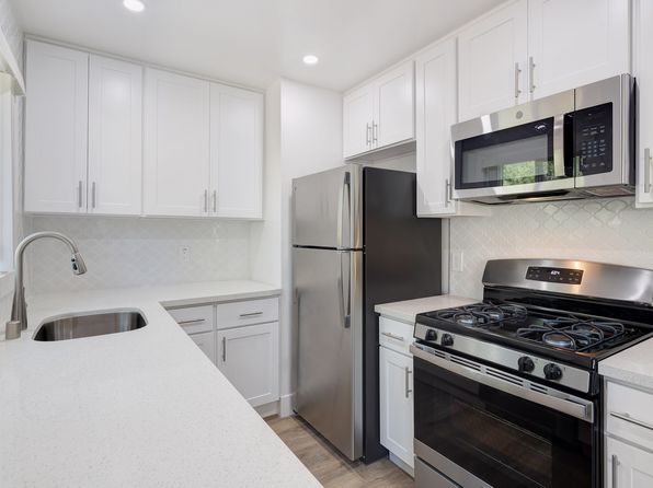 37 Reed Blvd #C