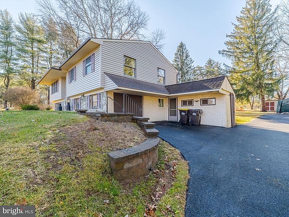 4th image of 3210 Hogarth Ln