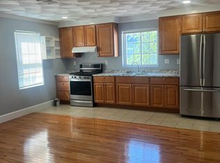 136 John St #2S, Fall River, MA 02721