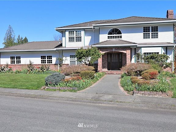 2nd image of 2508 Buckingham Dr SE