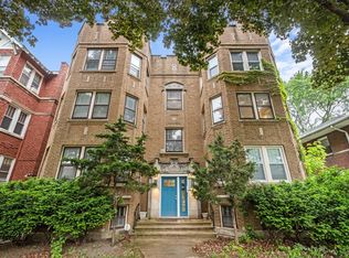 126 N Austin Blvd #2N, Oak Park, IL 60302