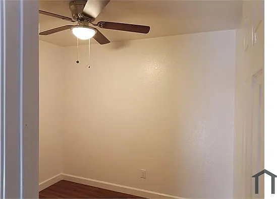 3 bed, 900 sqft, $1,695 — Photo 2