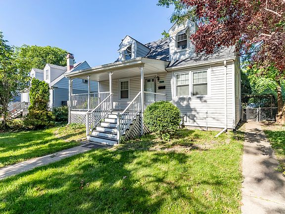 3rd image of 17633 Roy St