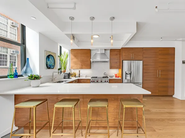 133 Mulberry Street image 1 of 13