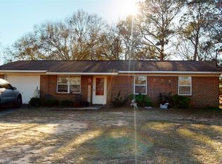 102 Pineview Ct, Ozark, AL 36360