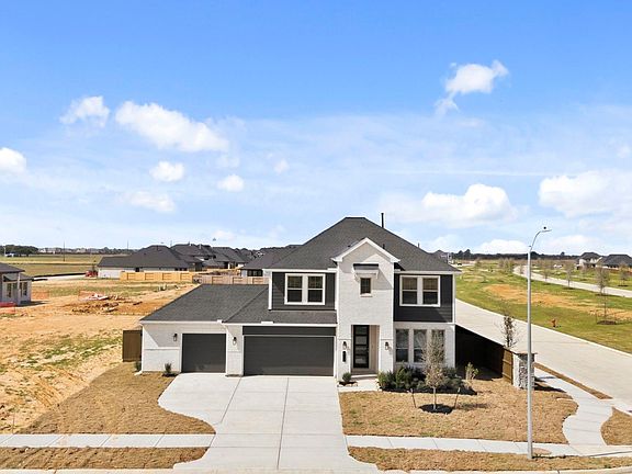 4th image of 813 Green Ash Dr