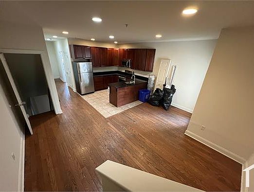 2nd image of 1713 W Montgomery Ave