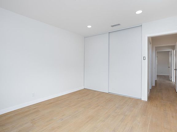 4th image of 2319 W Avenue 33