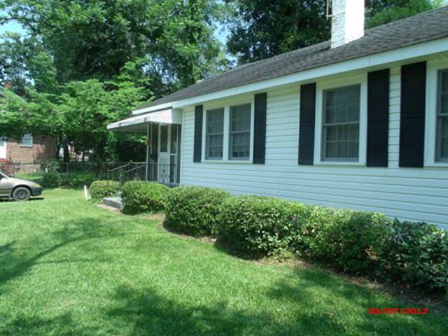 1st image of 1482 Henley St