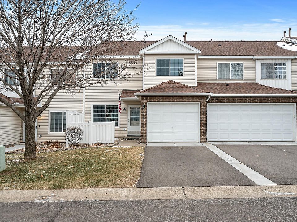 1st image of 15922 Finch Ln #47