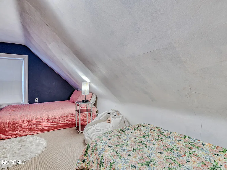 19 Webb Ave #2 — Photo 31