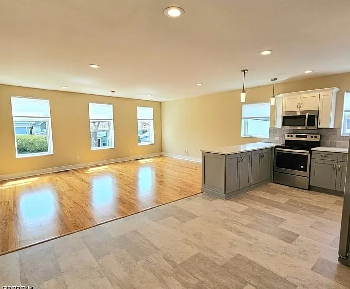 1300 Stuyvesant Ave #2L — Photo 1
