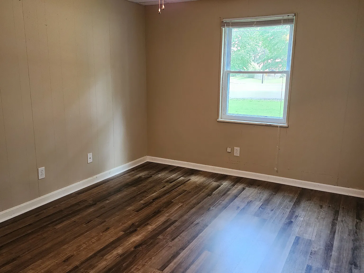 2 bed, 895 sqft, $900 — Photo 3