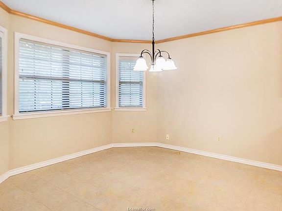 4th image of 5525 Somerford Ln