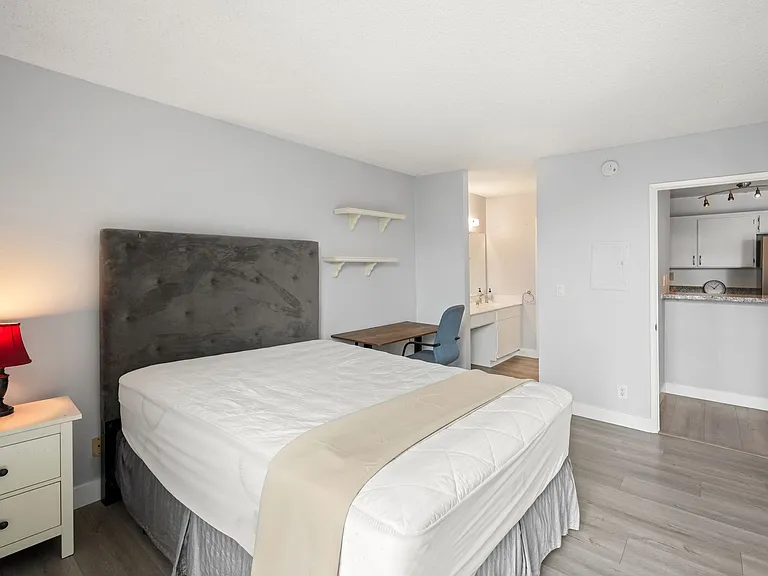 1885 Veteran Ave #207 — Photo 13