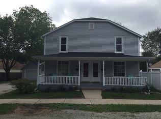 515 Monroe Ave, Saint Charles, IL 60174