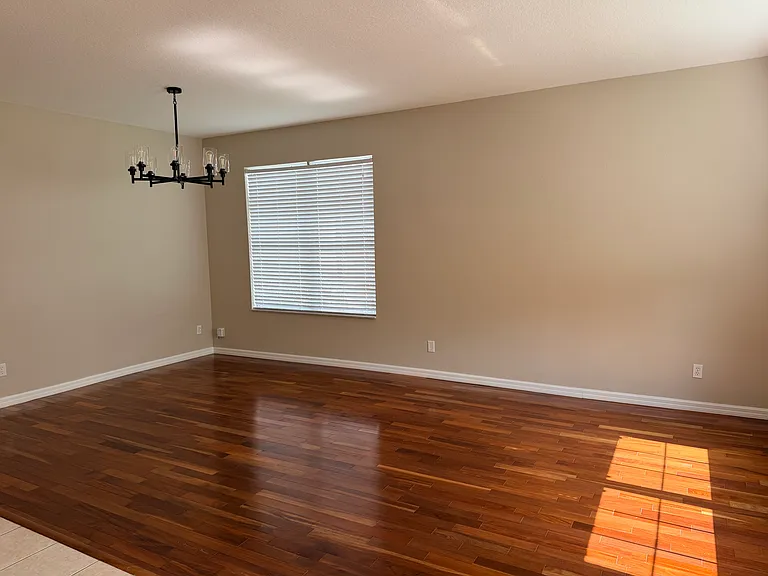 4470 Portage Trl — Photo 2