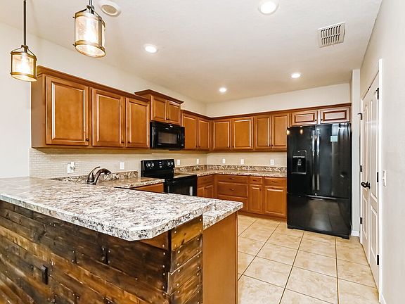 5th image of 10641 Laguna Plains Dr