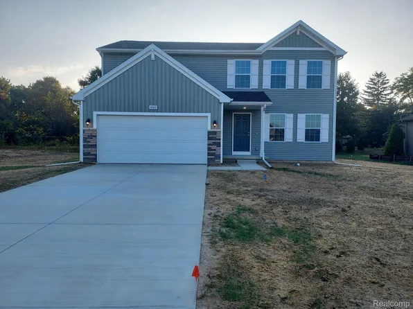6065 Cousins Dr, Swartz Creek, MI 48473