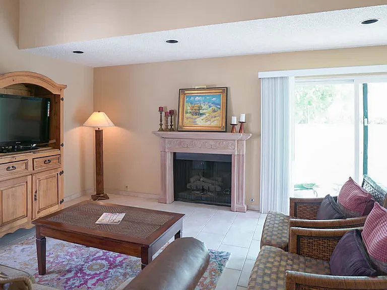 Canyon Cir N — Photo 17
