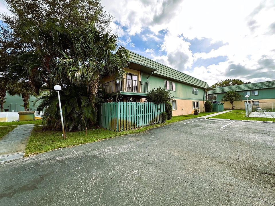 1st image of 1860 Fairview Villas Drive #2
