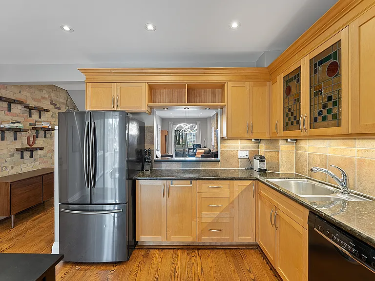 39 Lee Ave #1 — Photo 15