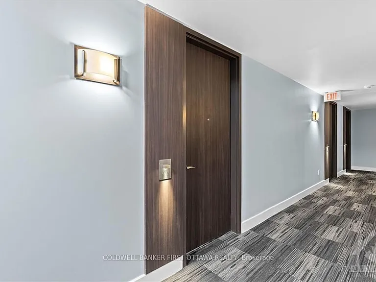 300 Lisgar St #907 — Photo 4