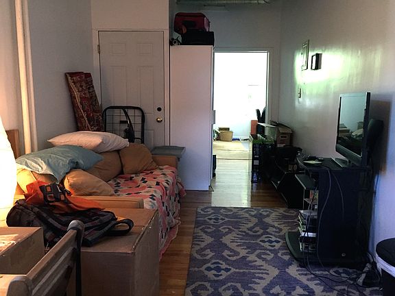 3rd image of 109 Troutman St