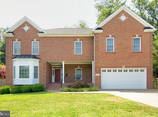 3014 Fairmont St, Falls Church, VA 22042