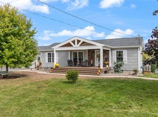 6096 Richardson Rd, Williamson, NY 14589