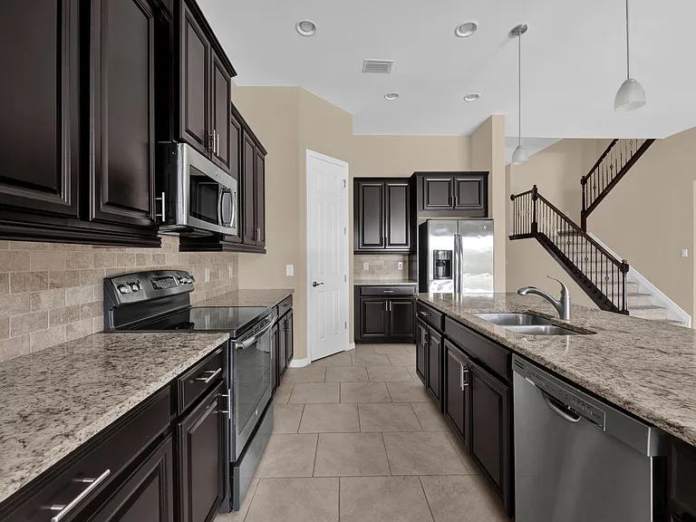 16176 Aberdeen Ave — Photo 8