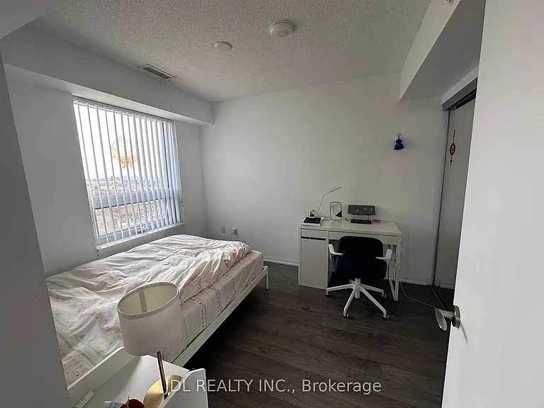 3091 Dufferin St #1411 — Photo 7