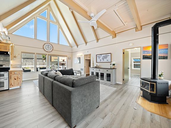 5th image of 17905 Ocean Blvd