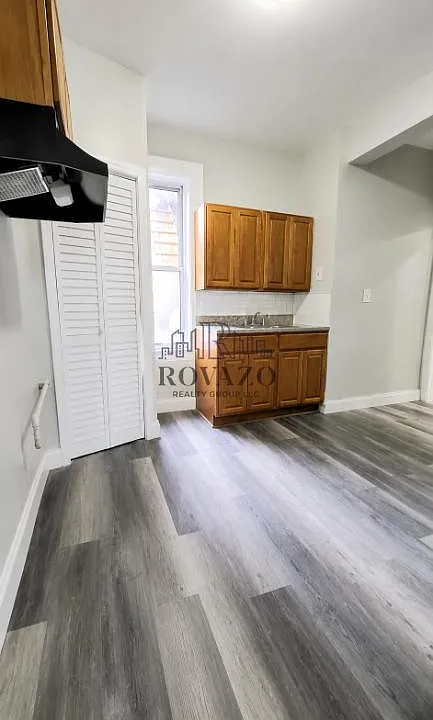 103 4th Ave #405