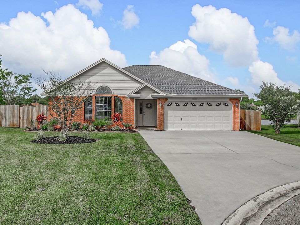 1st image of 12401 Antler Hill Ln