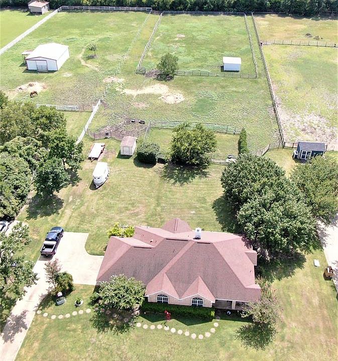 1st image of 500 Woodcreek Dr