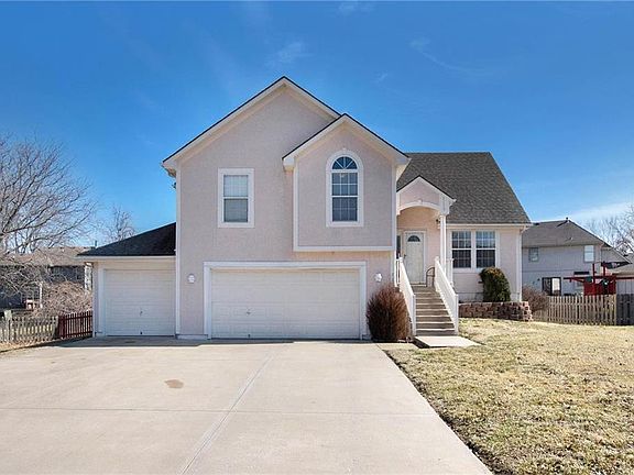 2nd image of 7705 Brook Ct