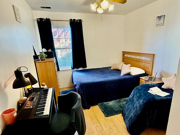 5th image of 1329 E Wyndham Cir