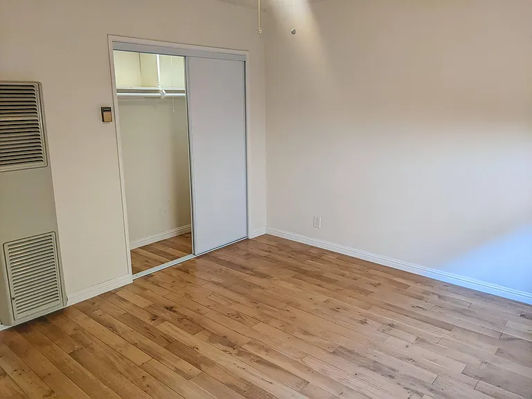 10815 Morrison St #3 — Photo 15