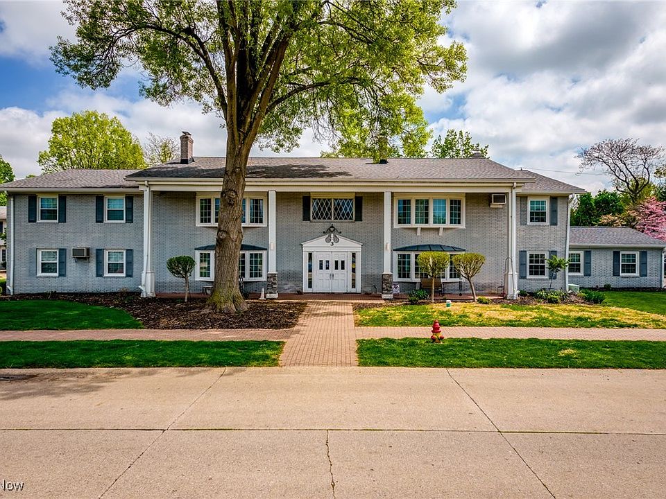 1st image of 3 Meadowlawn Dr Unit 21