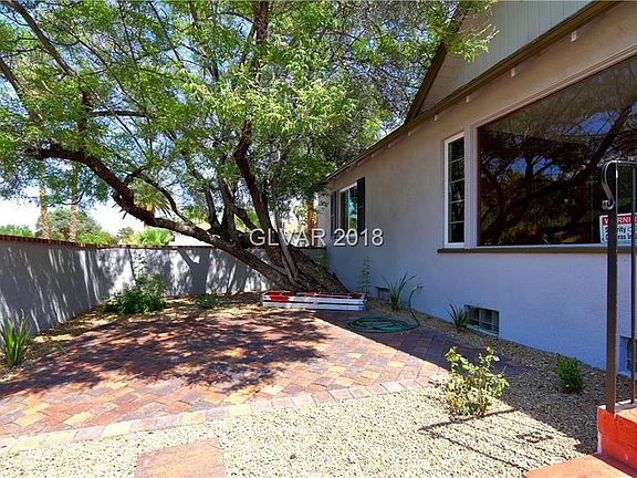 4th image of 818 Park Paseo
