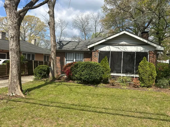 2275 Newnan St, East Pt, GA 30344